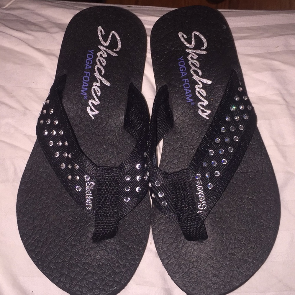 Skechers flip flops